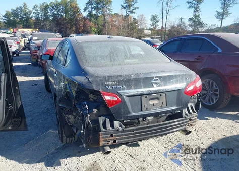 2016 Nissan Altima 2.5 Sv z USA, uszkodzony, nr VIN 1N4AL3AP9GC174477